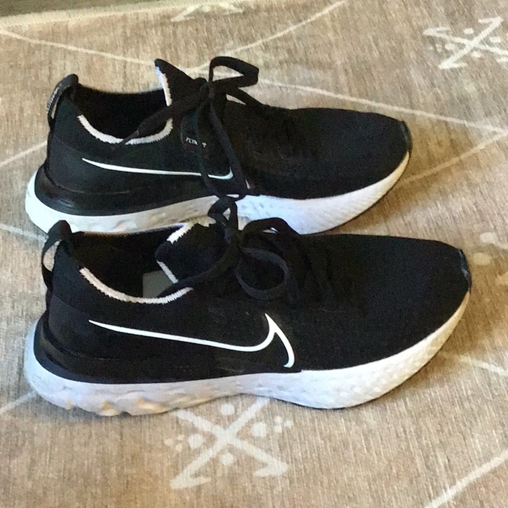 Women’s Nike React Infinity Run Flyknit